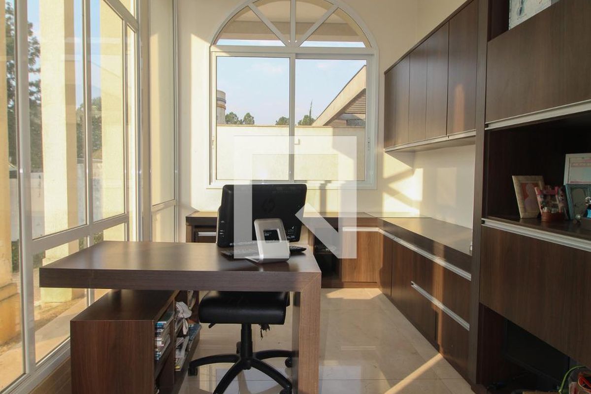 Casa à Venda - Lot. Alphaville Campinas, 5 Quartos,  900 m2 em , Campinas - sp | SoloBR