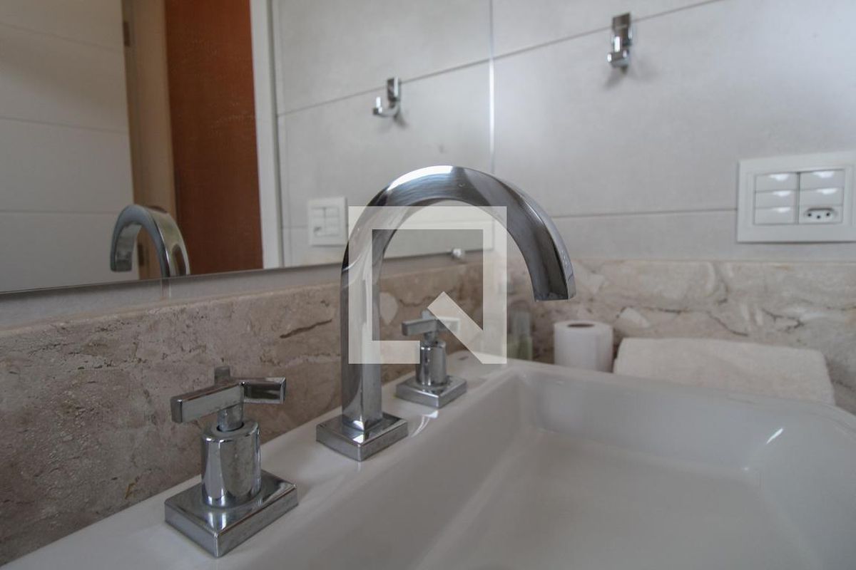 Casa à Venda - Lot. Alphaville Campinas, 5 Quartos,  900 m2 em , Campinas - sp | SoloBR