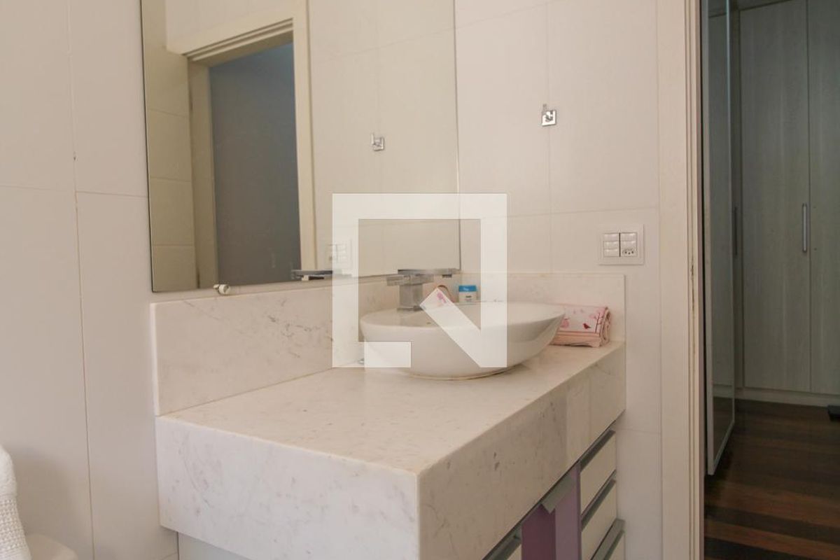 Casa à Venda - Lot. Alphaville Campinas, 5 Quartos,  900 m2 em , Campinas - sp | SoloBR