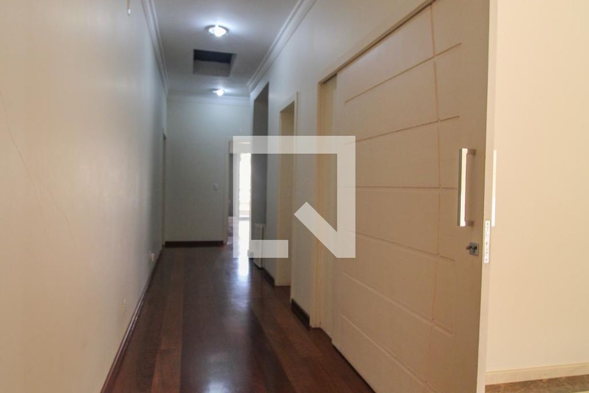 Casa à Venda - Lot. Alphaville Campinas, 5 Quartos,  900 m2 em , Campinas - sp | SoloBR