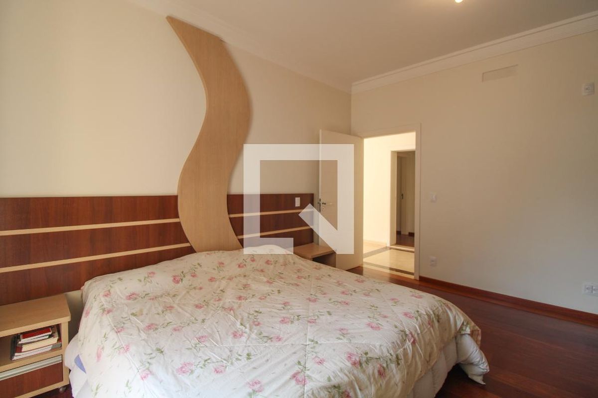 Casa à Venda - Lot. Alphaville Campinas, 5 Quartos,  900 m2 em , Campinas - sp | SoloBR