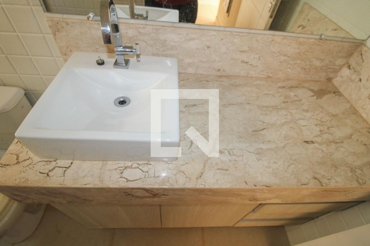 Casa à Venda - Lot. Alphaville Campinas, 5 Quartos,  900 m2 em , Campinas - sp | SoloBR