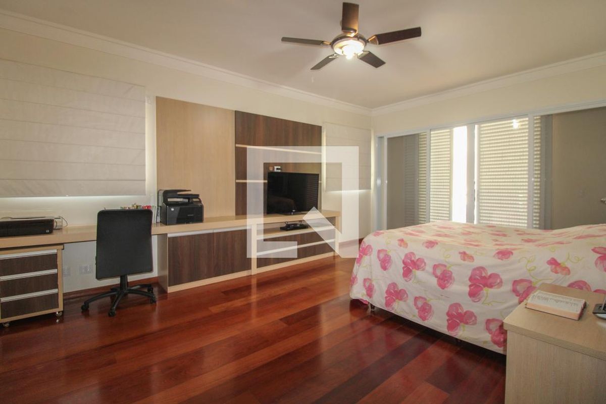 Casa à Venda - Lot. Alphaville Campinas, 5 Quartos,  900 m2 em , Campinas - sp | SoloBR
