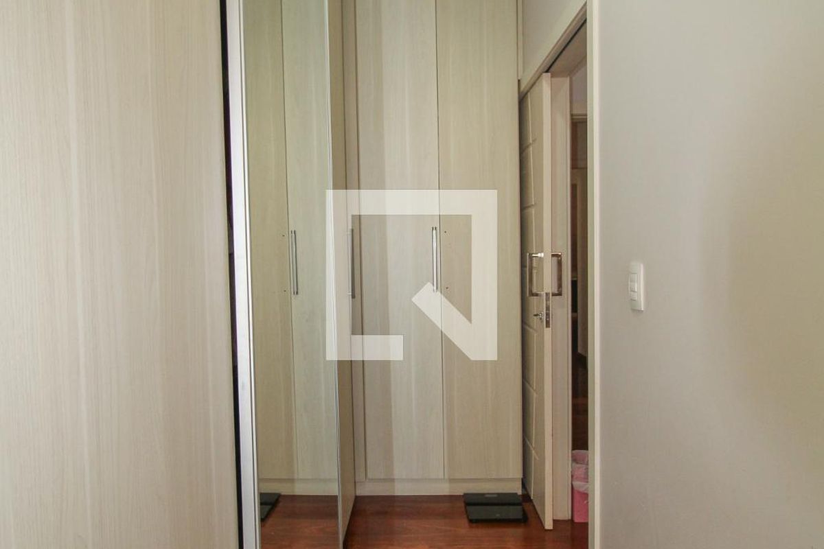 Casa à Venda - Lot. Alphaville Campinas, 5 Quartos,  900 m2 em , Campinas - sp | SoloBR