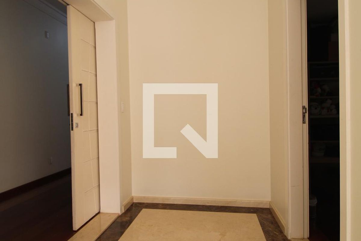 Casa à Venda - Lot. Alphaville Campinas, 5 Quartos,  900 m2 em , Campinas - sp | SoloBR