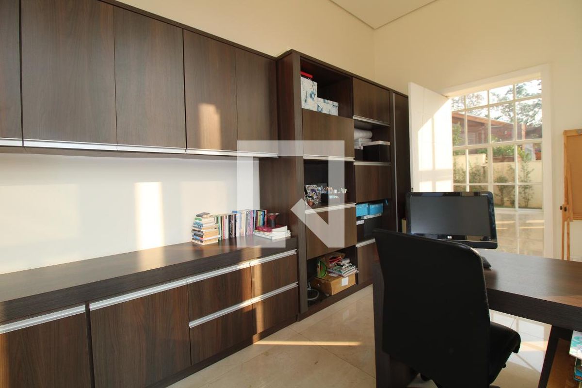 Casa à Venda - Lot. Alphaville Campinas, 5 Quartos,  900 m2 em , Campinas - sp | SoloBR