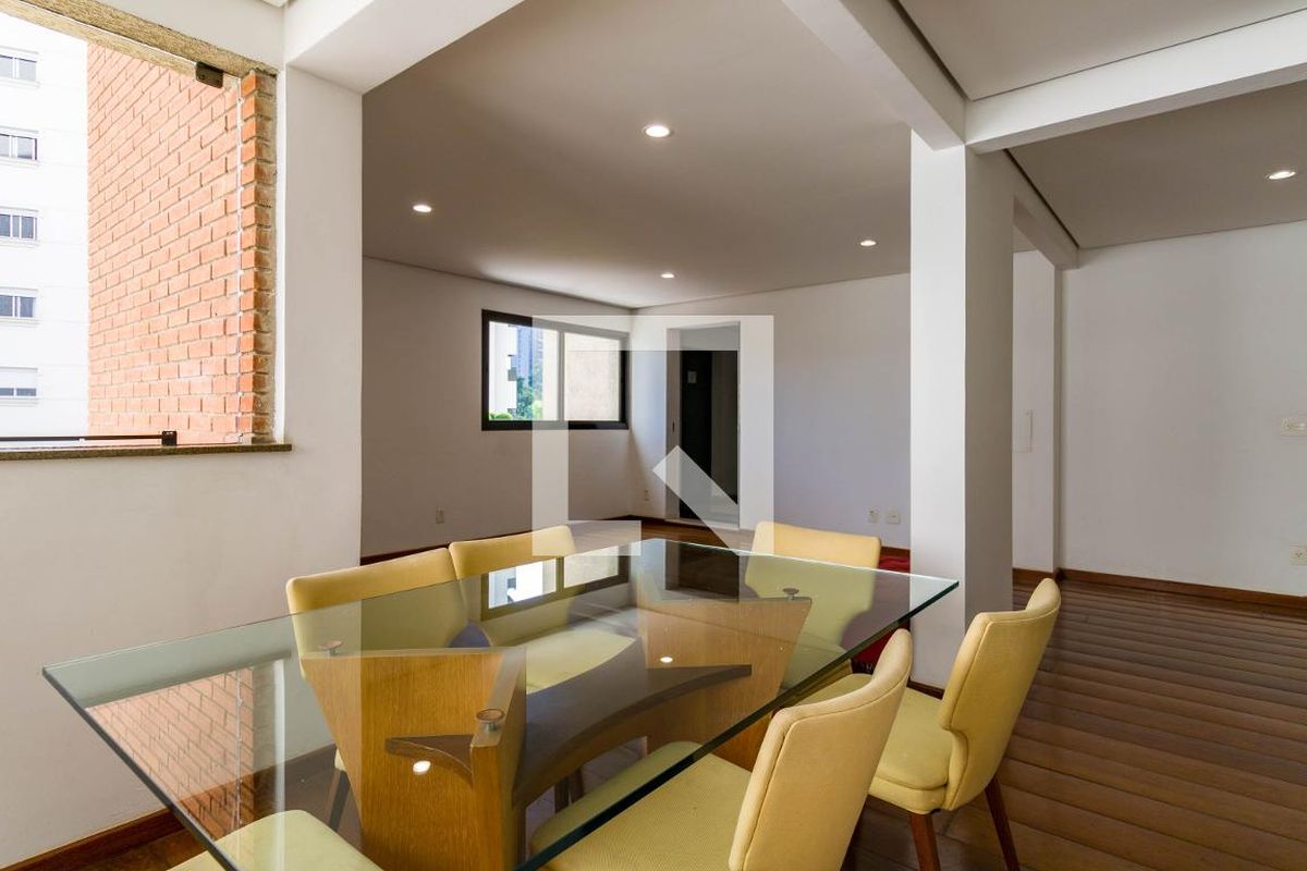 Apartamento, 3 quartos, 216 m² - Foto 150