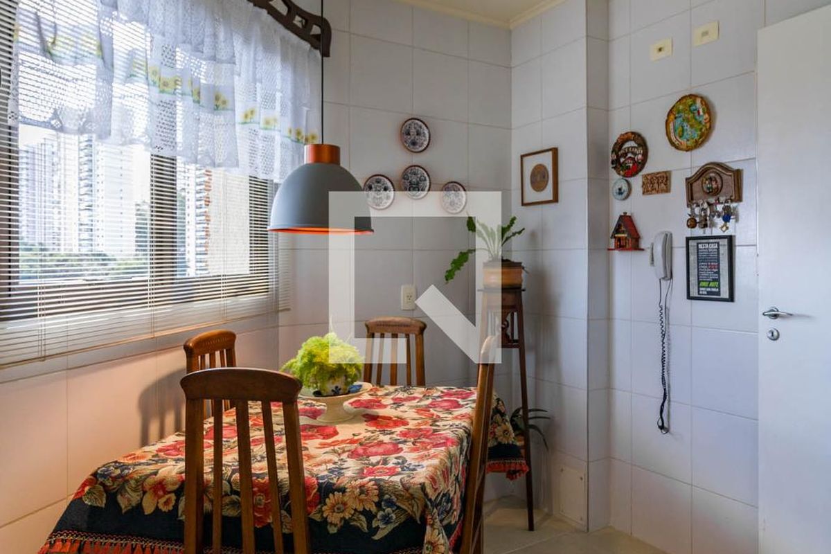 Apartamento, 3 quartos, 216 m² - Foto 118