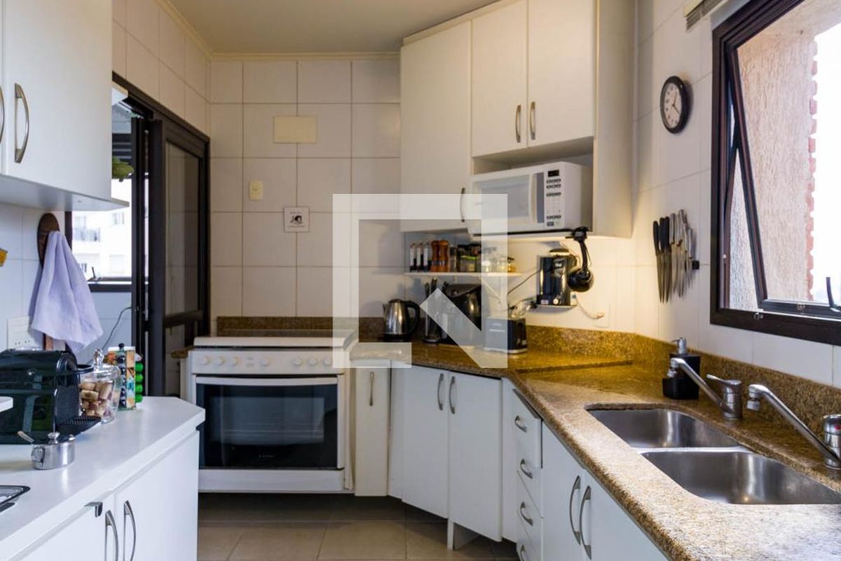 Apartamento, 3 quartos, 216 m² - Foto 126