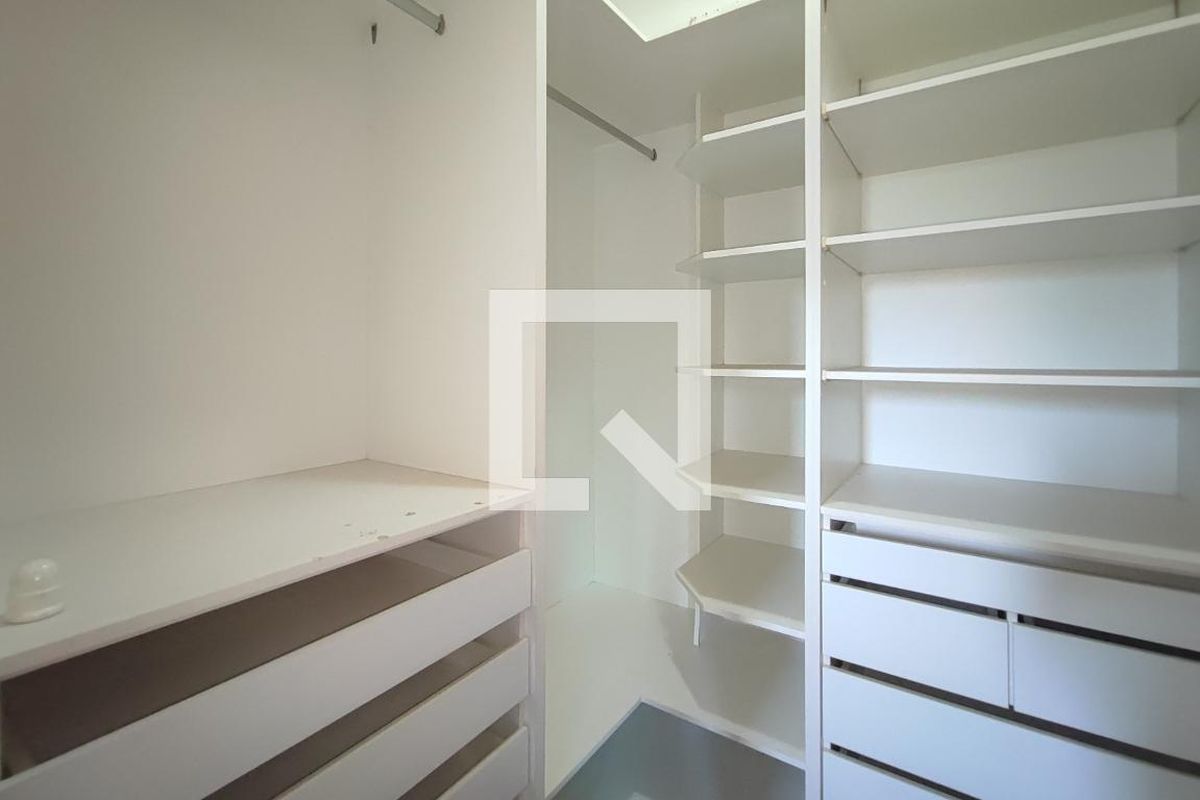 Casa à Venda - Parque Prado, 6 Quartos,  377 m2 em , Campinas - sp | SoloBR