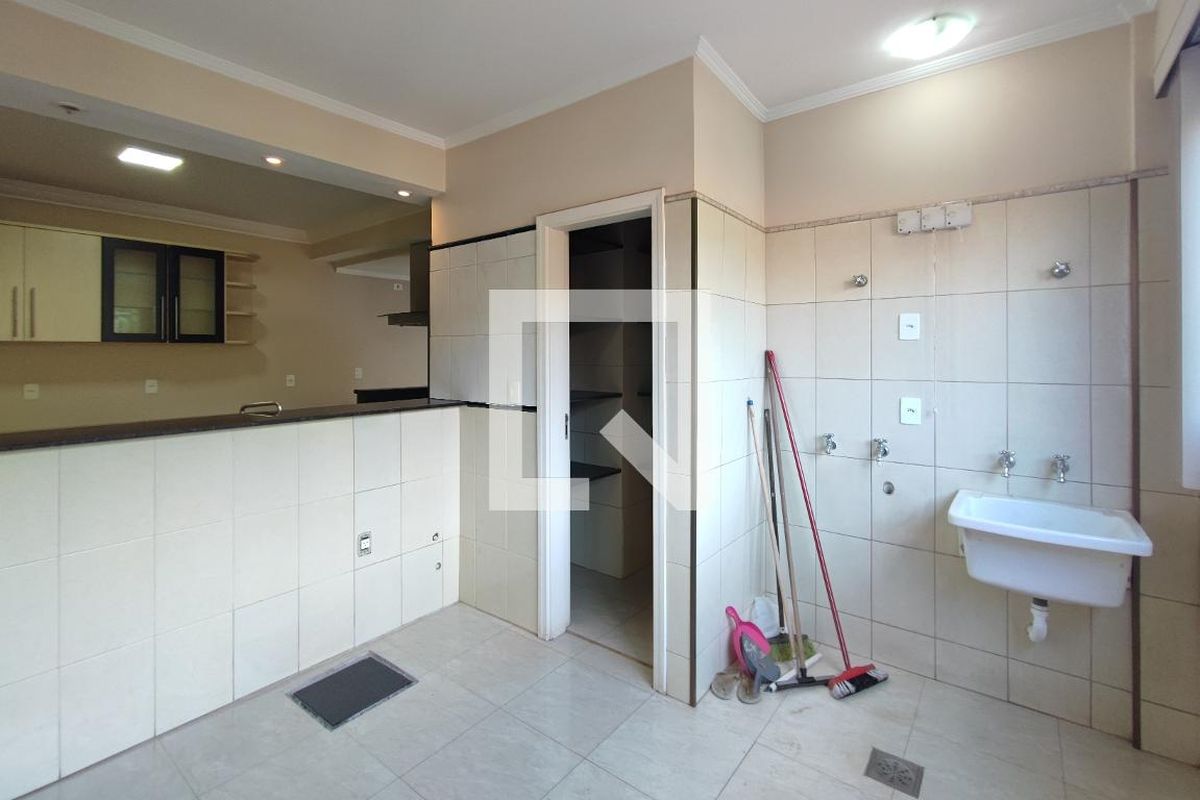Casa à Venda - Parque Prado, 6 Quartos,  377 m2 em , Campinas - sp | SoloBR