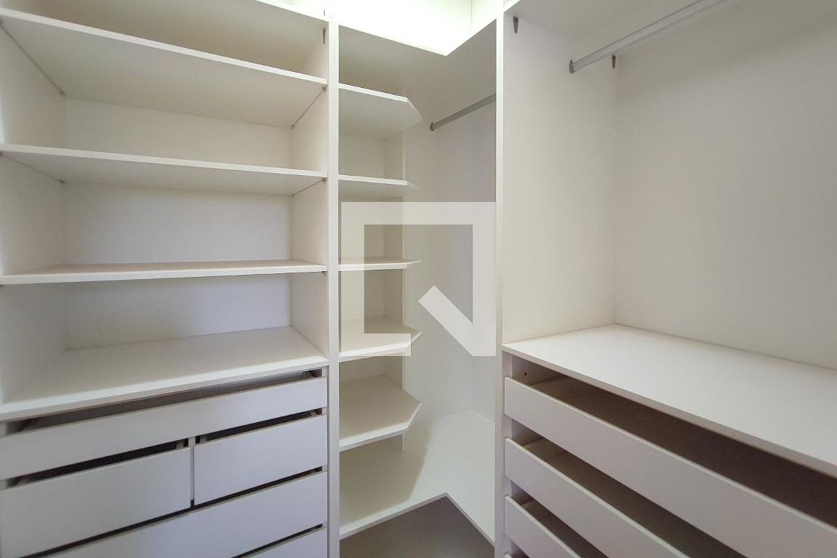 Casa à Venda - Parque Prado, 6 Quartos,  377 m2 em , Campinas - sp | SoloBR