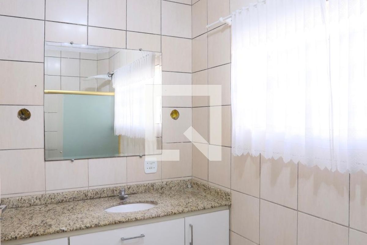 Casa, 3 quartos, 236 m² - Foto 24