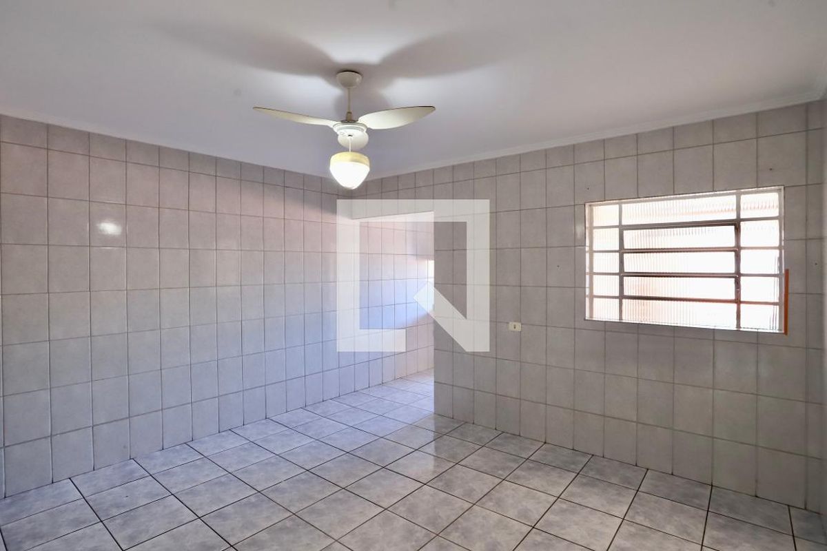 Casa, 3 quartos, 236 m² - Foto 35
