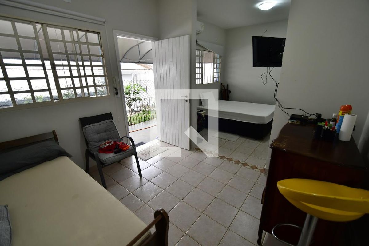 Casa à Venda - Guanabara, 4 Quartos,  280 m2 em , Campinas - sp | SoloBR