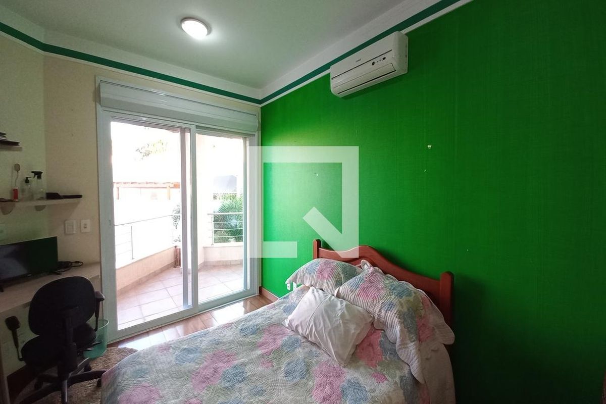 Casa à Venda - Swiss Park, 4 Quartos,  450 m2 em , Campinas - sp | SoloBR
