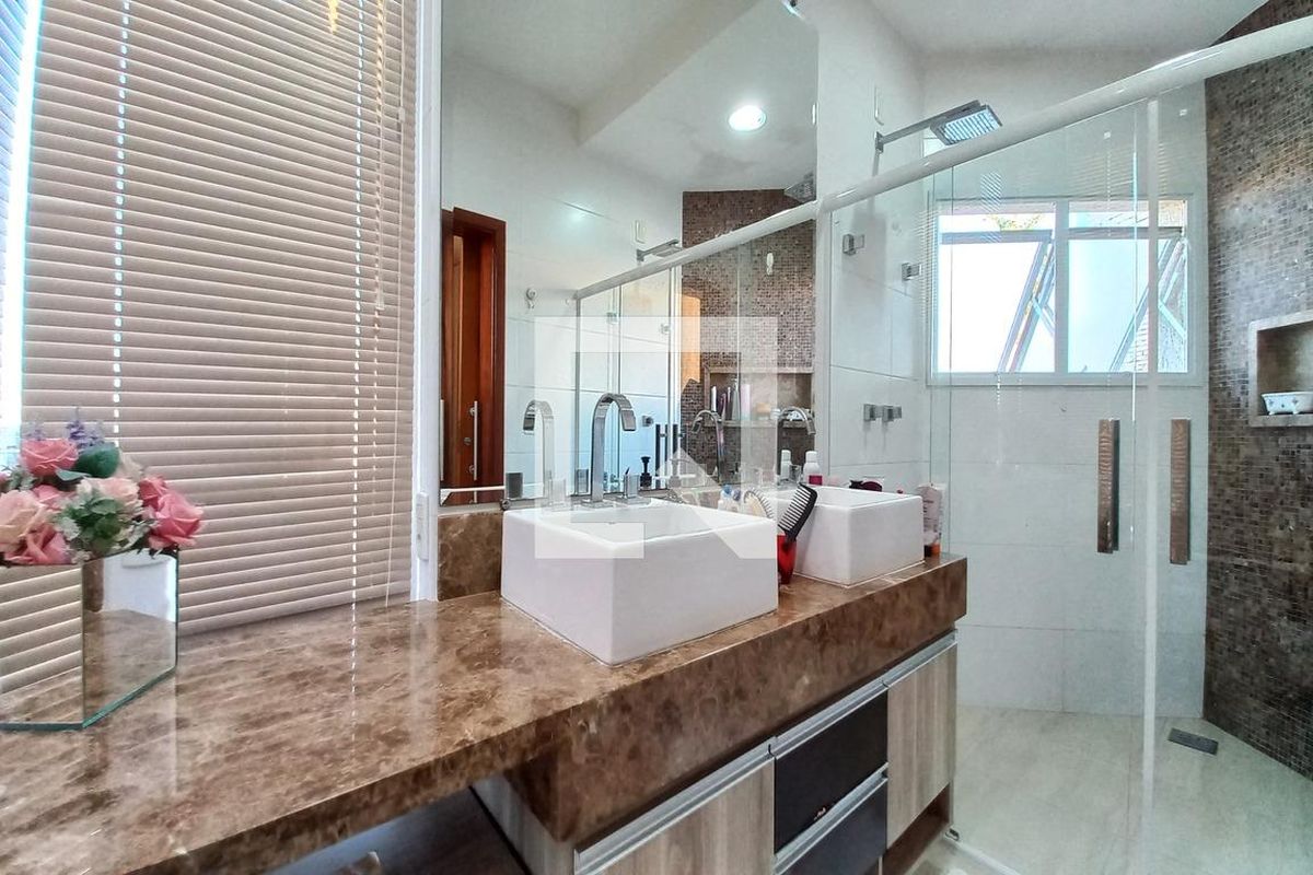 Casa à Venda - Swiss Park, 4 Quartos,  450 m2 em , Campinas - sp | SoloBR