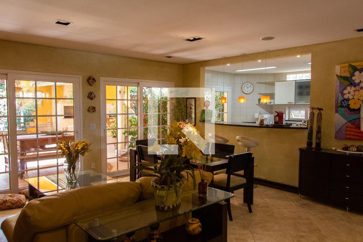 Casa à Venda - Lot. Alphaville Campinas, 4 Quartos,  704 m2 em , Campinas - sp | SoloBR