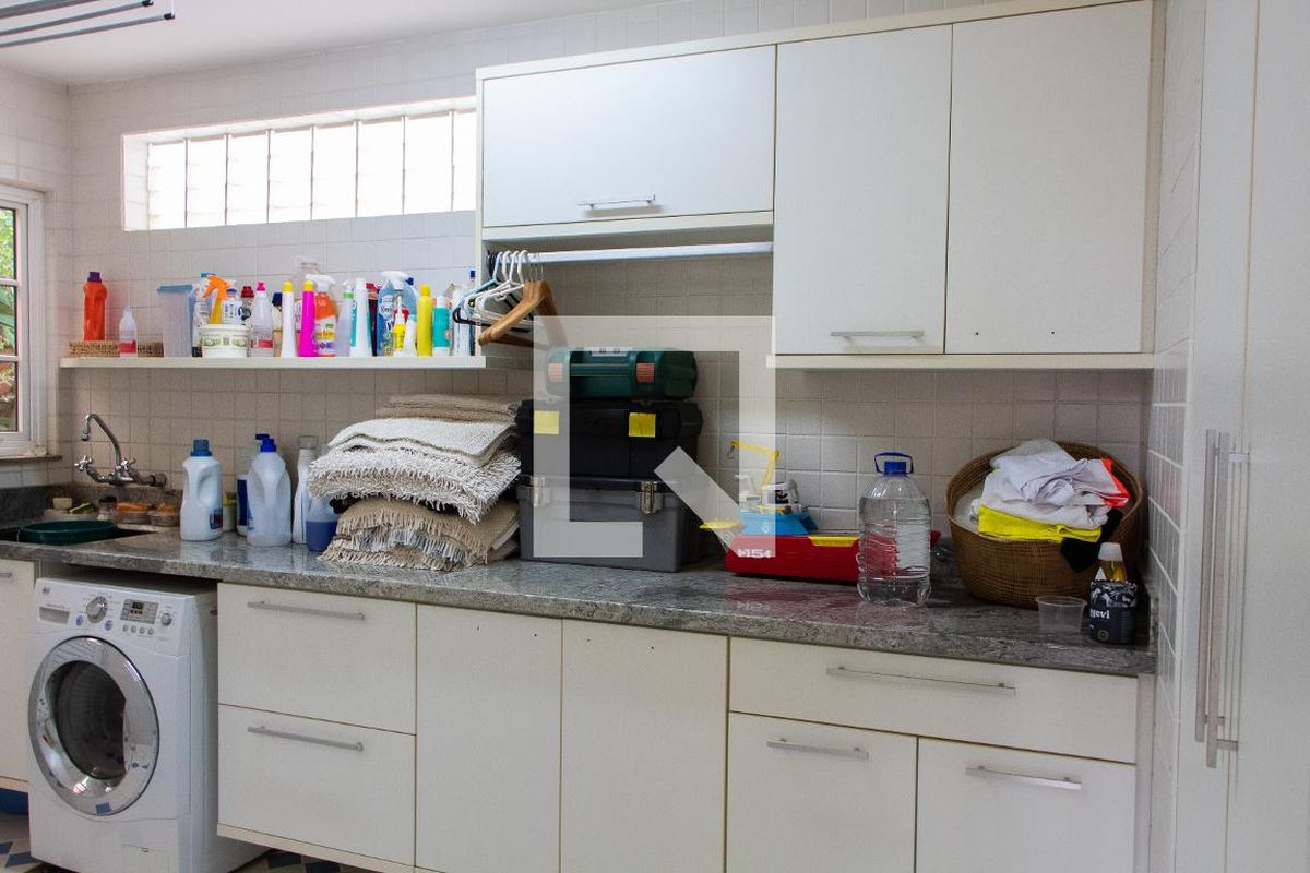 Casa à Venda - Lot. Alphaville Campinas, 4 Quartos,  704 m2 em , Campinas - sp | SoloBR