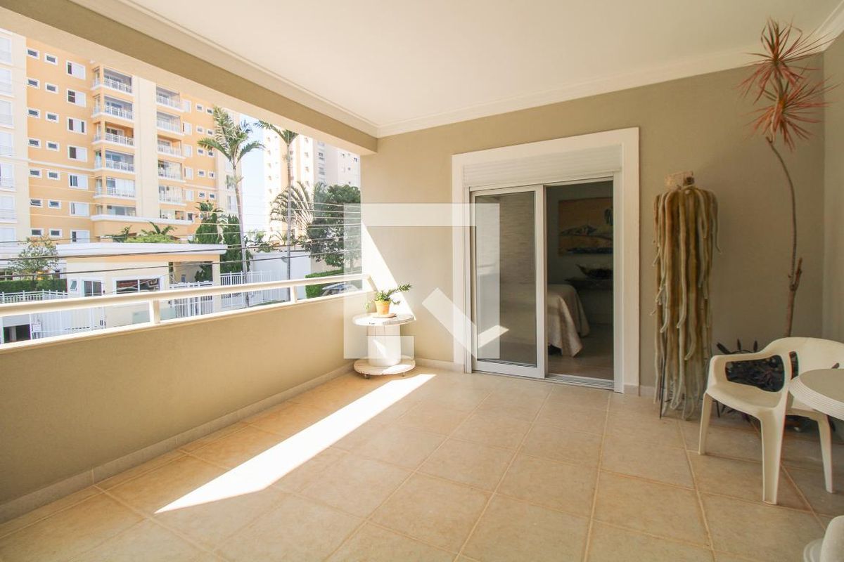 Casa à Venda - Mansões Santo Antônio, 4 Quartos,  300 m2 em , Campinas - sp | SoloBR