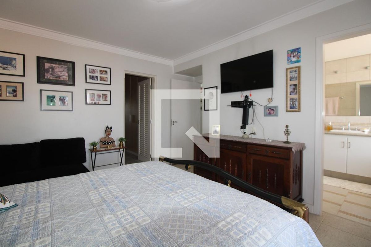 Casa à Venda - Mansões Santo Antônio, 4 Quartos,  300 m2 em , Campinas - sp | SoloBR