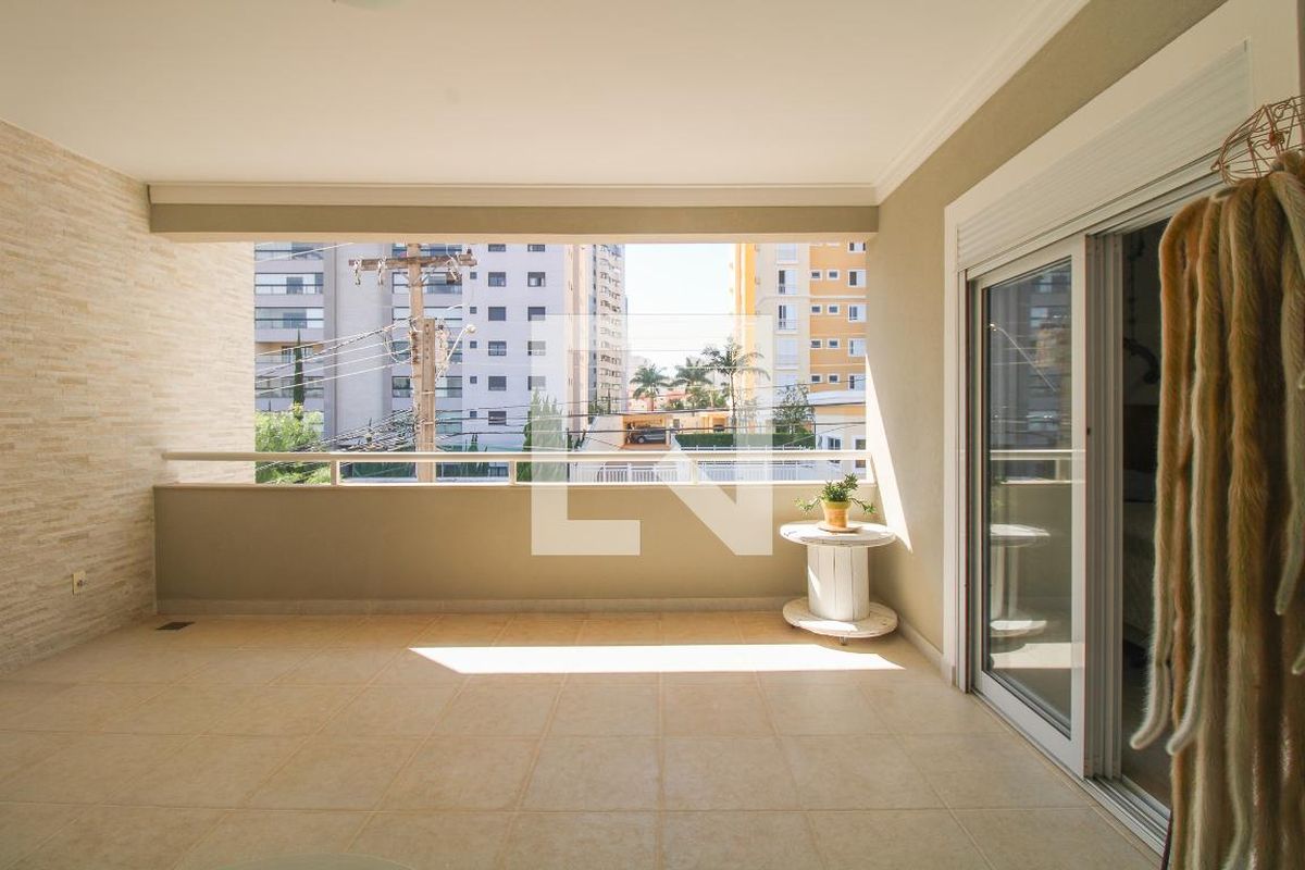 Casa à Venda - Mansões Santo Antônio, 4 Quartos,  300 m2 em , Campinas - sp | SoloBR