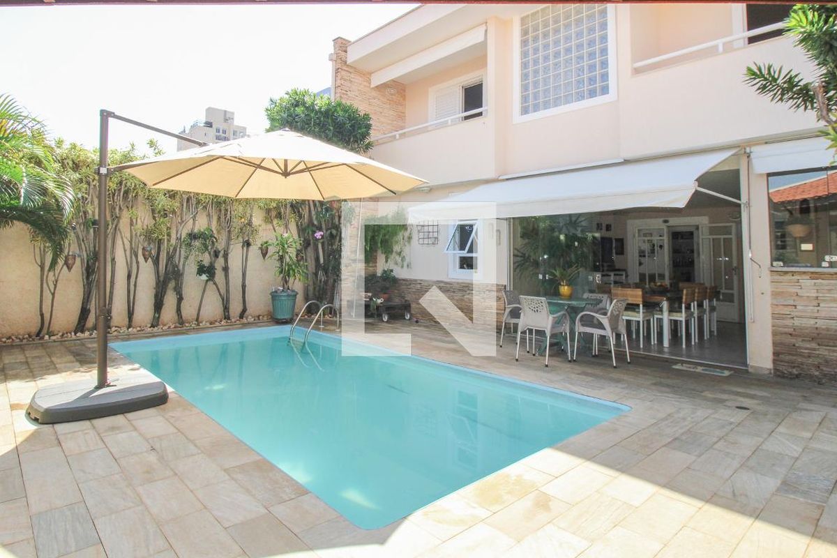 Casa à Venda - Mansões Santo Antônio, 4 Quartos,  300 m2 em , Campinas - sp | SoloBR