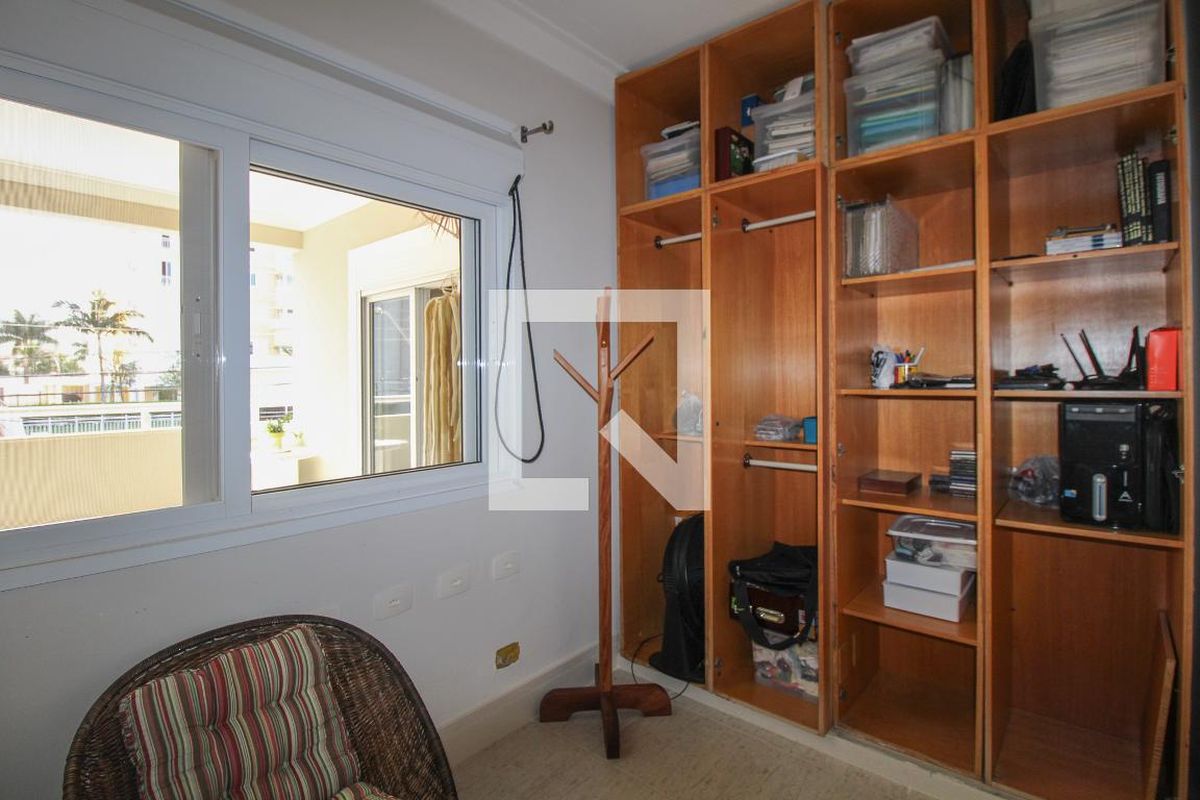 Casa à Venda - Mansões Santo Antônio, 4 Quartos,  300 m2 em , Campinas - sp | SoloBR