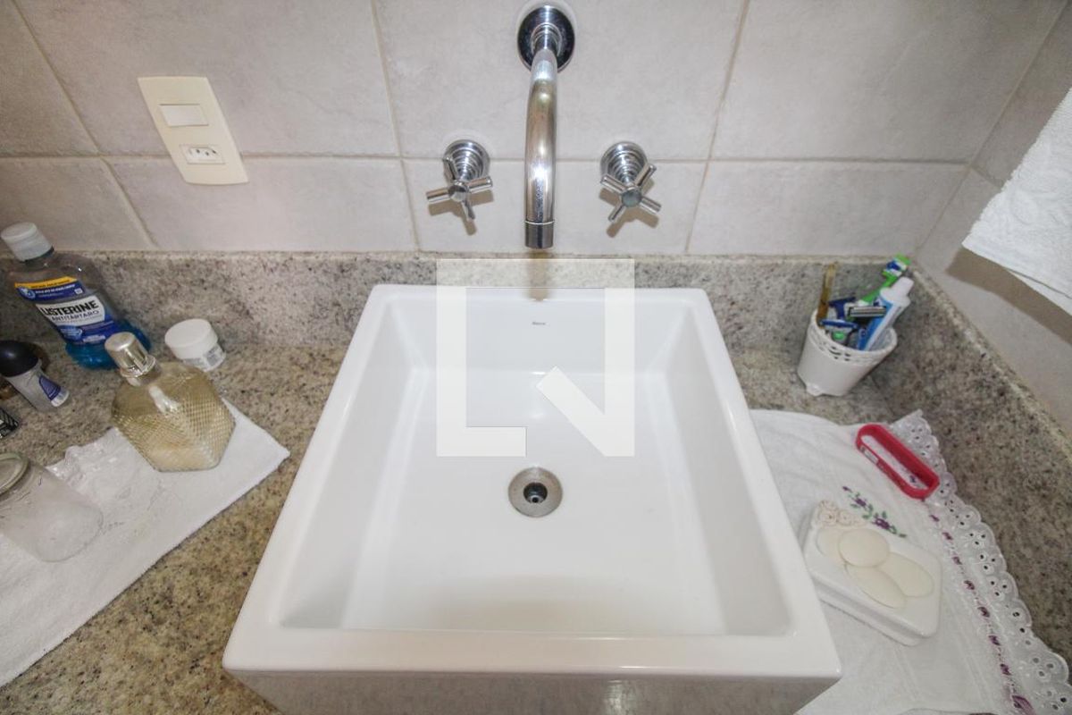 Casa à Venda - Mansões Santo Antônio, 4 Quartos,  300 m2 em , Campinas - sp | SoloBR