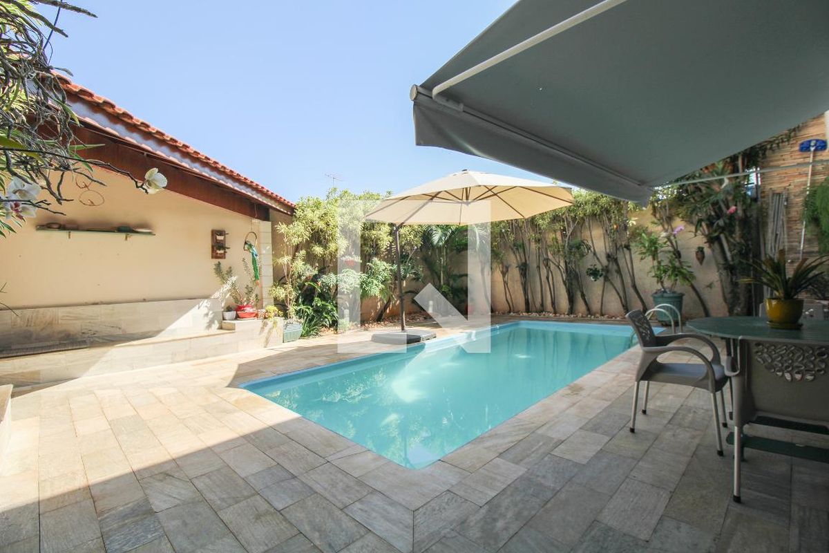 Casa à Venda - Mansões Santo Antônio, 4 Quartos,  300 m2 em , Campinas - sp | SoloBR
