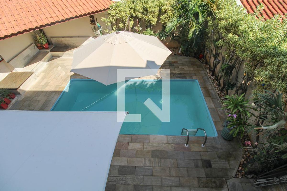 Casa à Venda - Mansões Santo Antônio, 4 Quartos,  300 m2 em , Campinas - sp | SoloBR