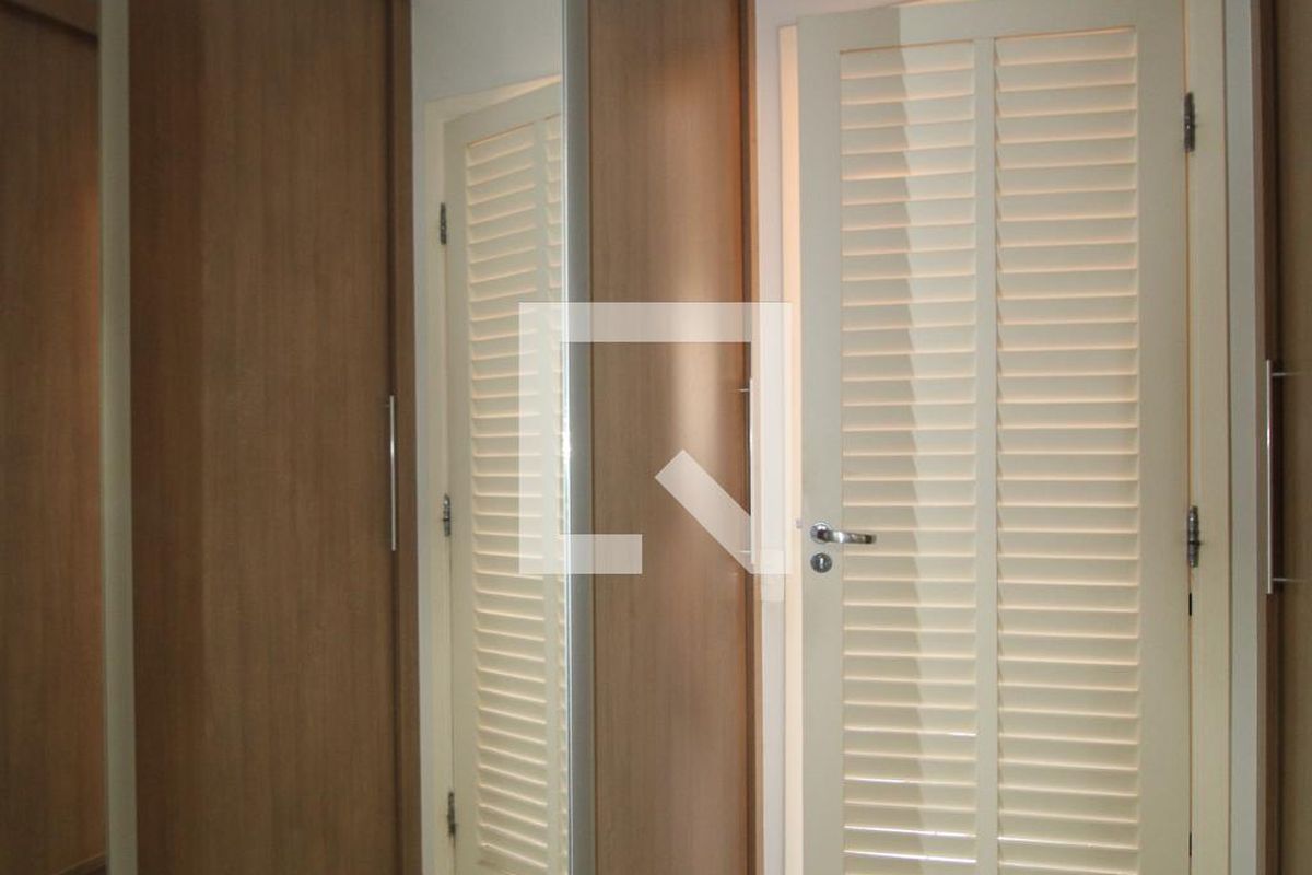 Casa à Venda - Mansões Santo Antônio, 4 Quartos,  300 m2 em , Campinas - sp | SoloBR