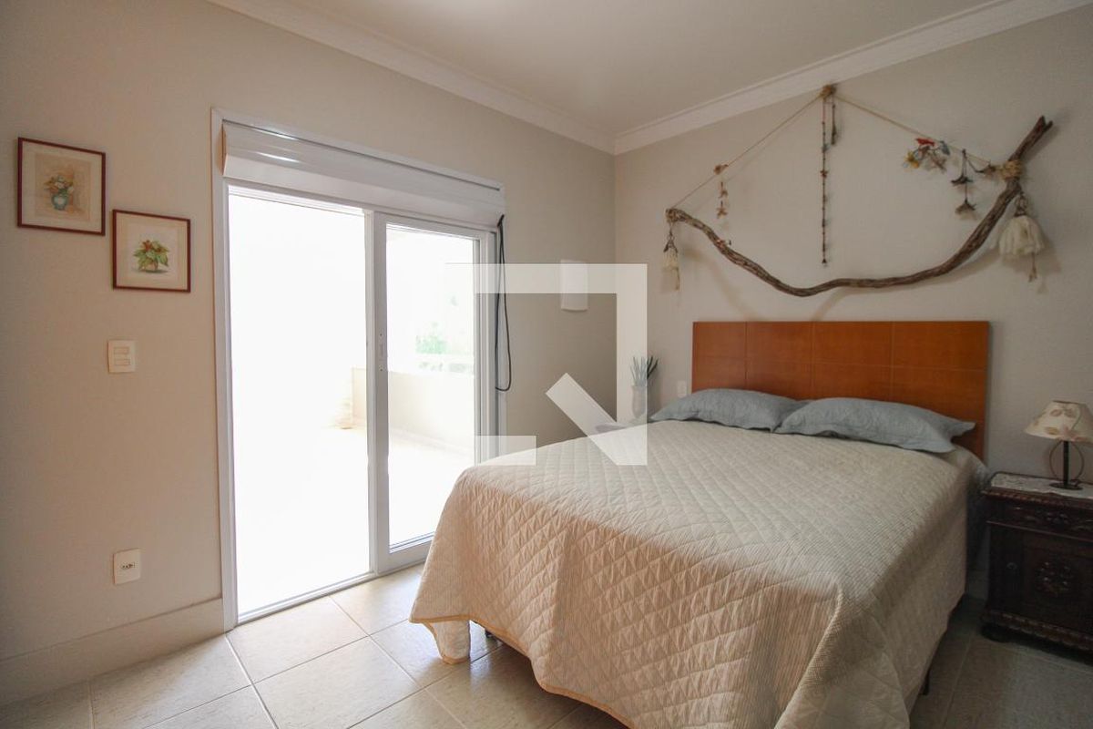Casa à Venda - Mansões Santo Antônio, 4 Quartos,  300 m2 em , Campinas - sp | SoloBR