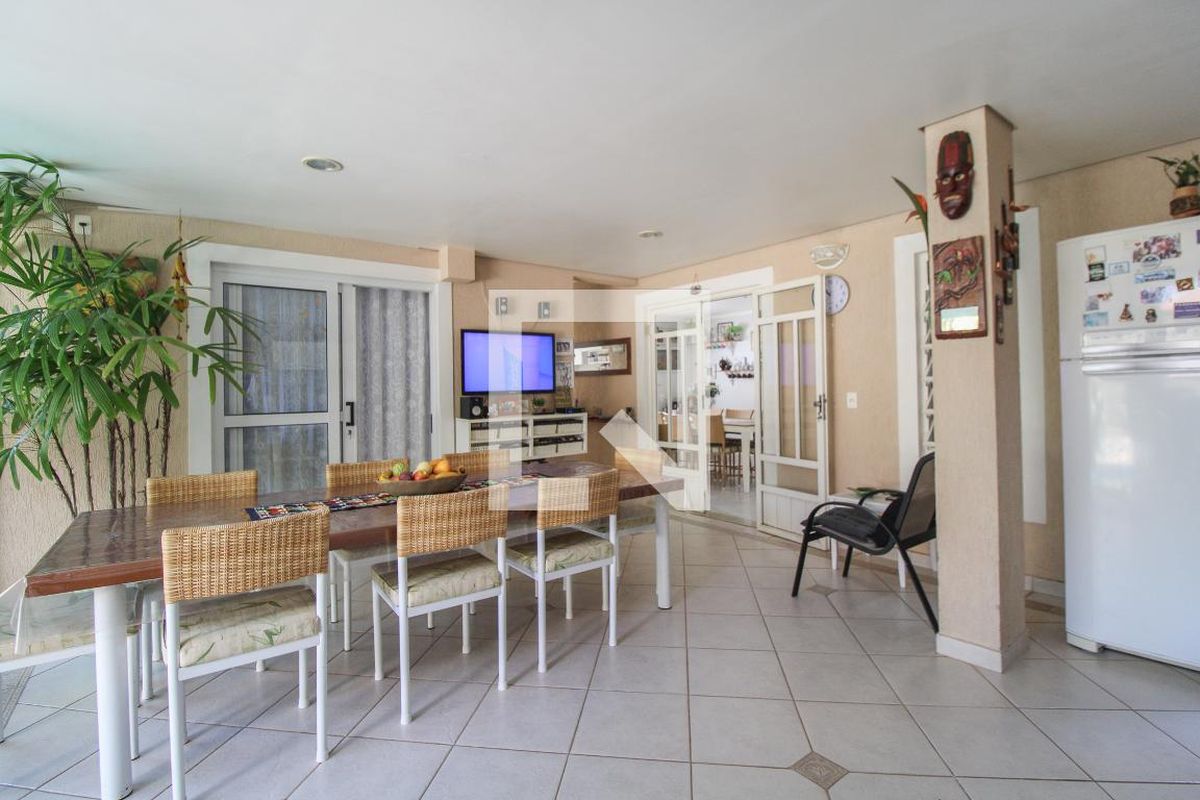 Casa à Venda - Mansões Santo Antônio, 4 Quartos,  300 m2 em , Campinas - sp | SoloBR