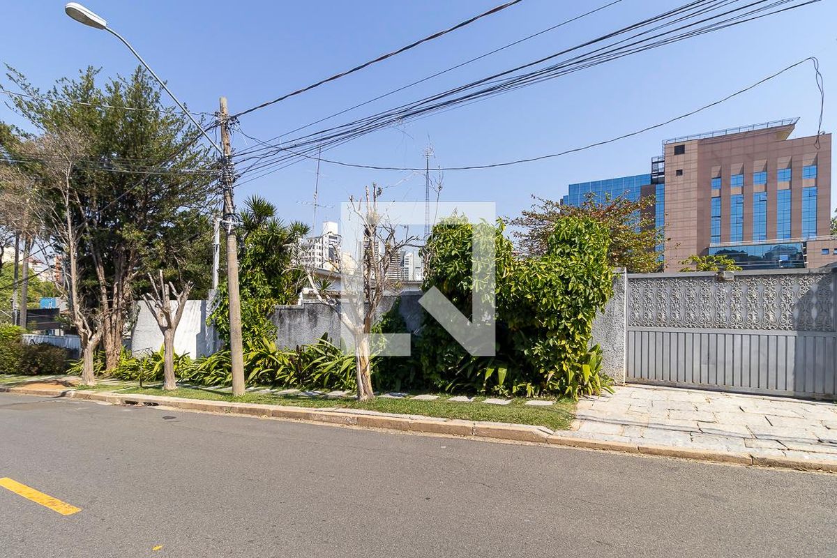 Casa à Venda - Jardim Planalto, 3 Quartos,  910 m2 em , Campinas - sp | SoloBR