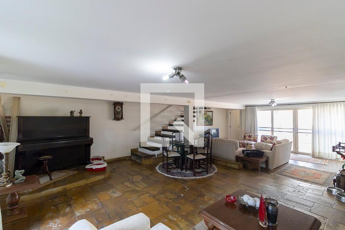 Casa à Venda - Jardim Planalto, 3 Quartos,  910 m2 em , Campinas - sp | SoloBR