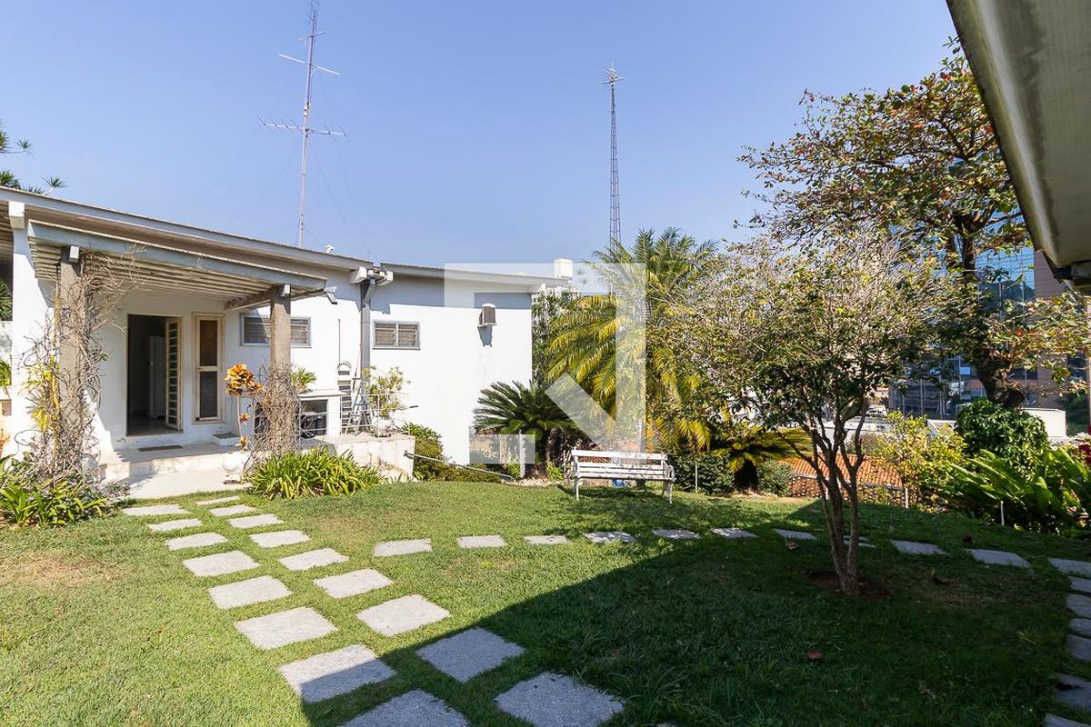Casa à Venda - Jardim Planalto, 3 Quartos,  910 m2 em , Campinas - sp | SoloBR