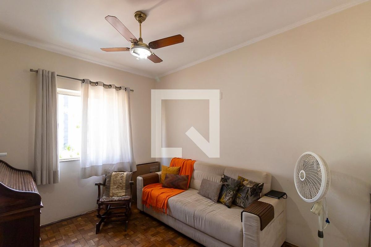 Casa à Venda - Jardim Planalto, 3 Quartos,  910 m2 em , Campinas - sp | SoloBR