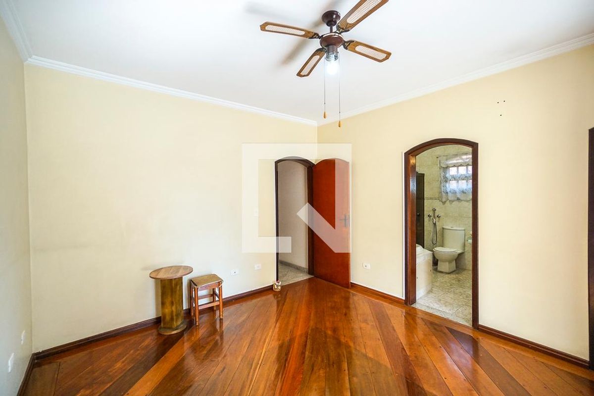 Casa, 3 quartos, 251 m² - Foto 38