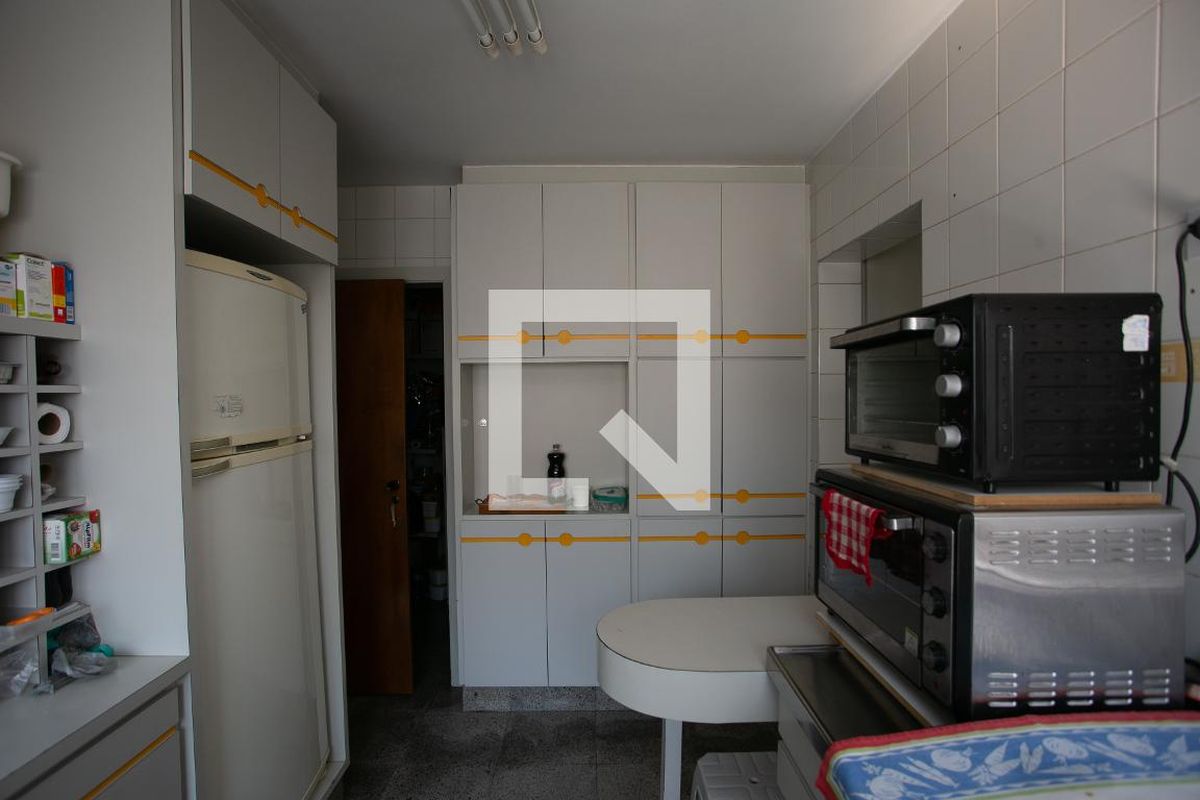 Apartamento, 3 quartos, 210 m² - Foto 142