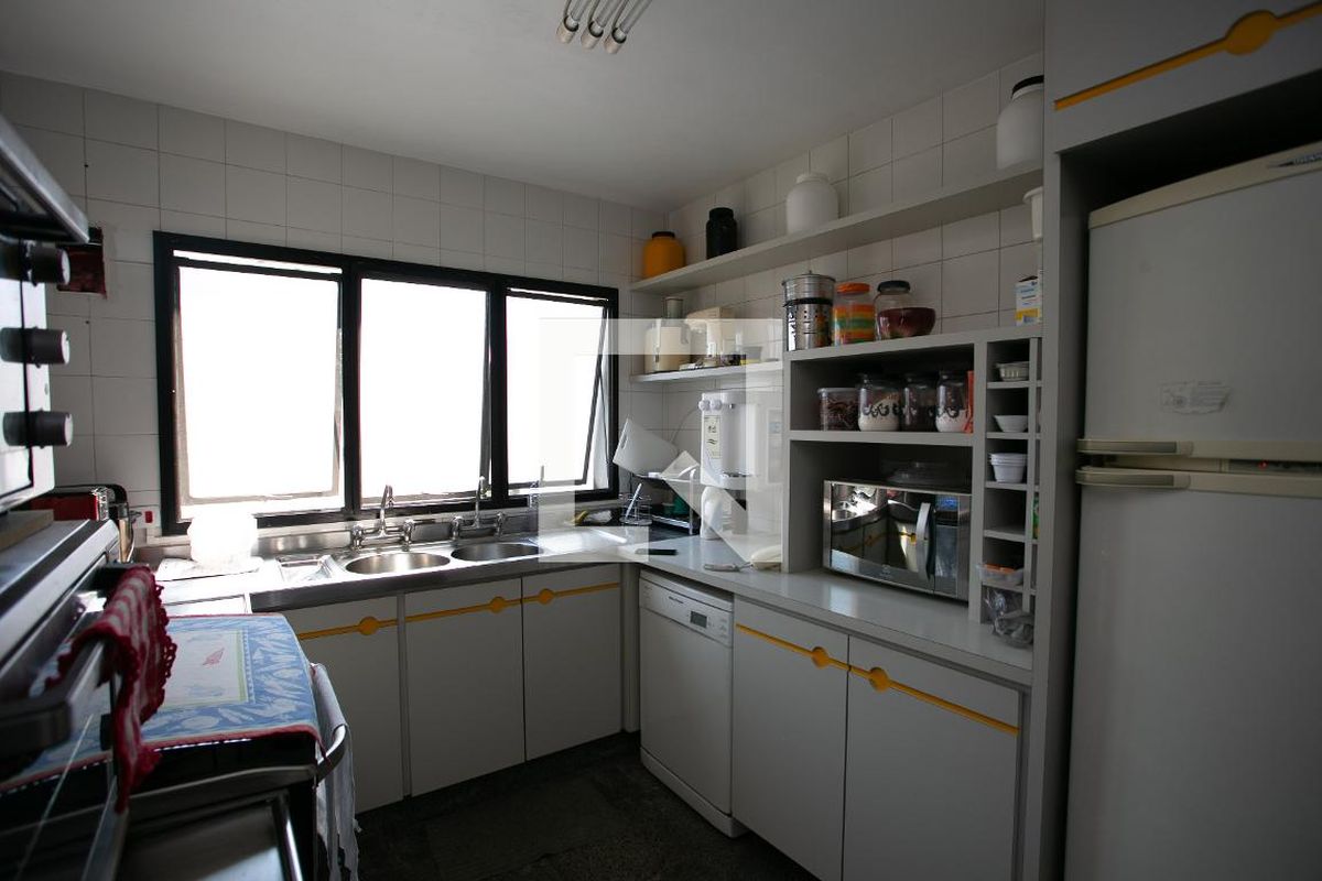 Apartamento, 3 quartos, 210 m² - Foto 136