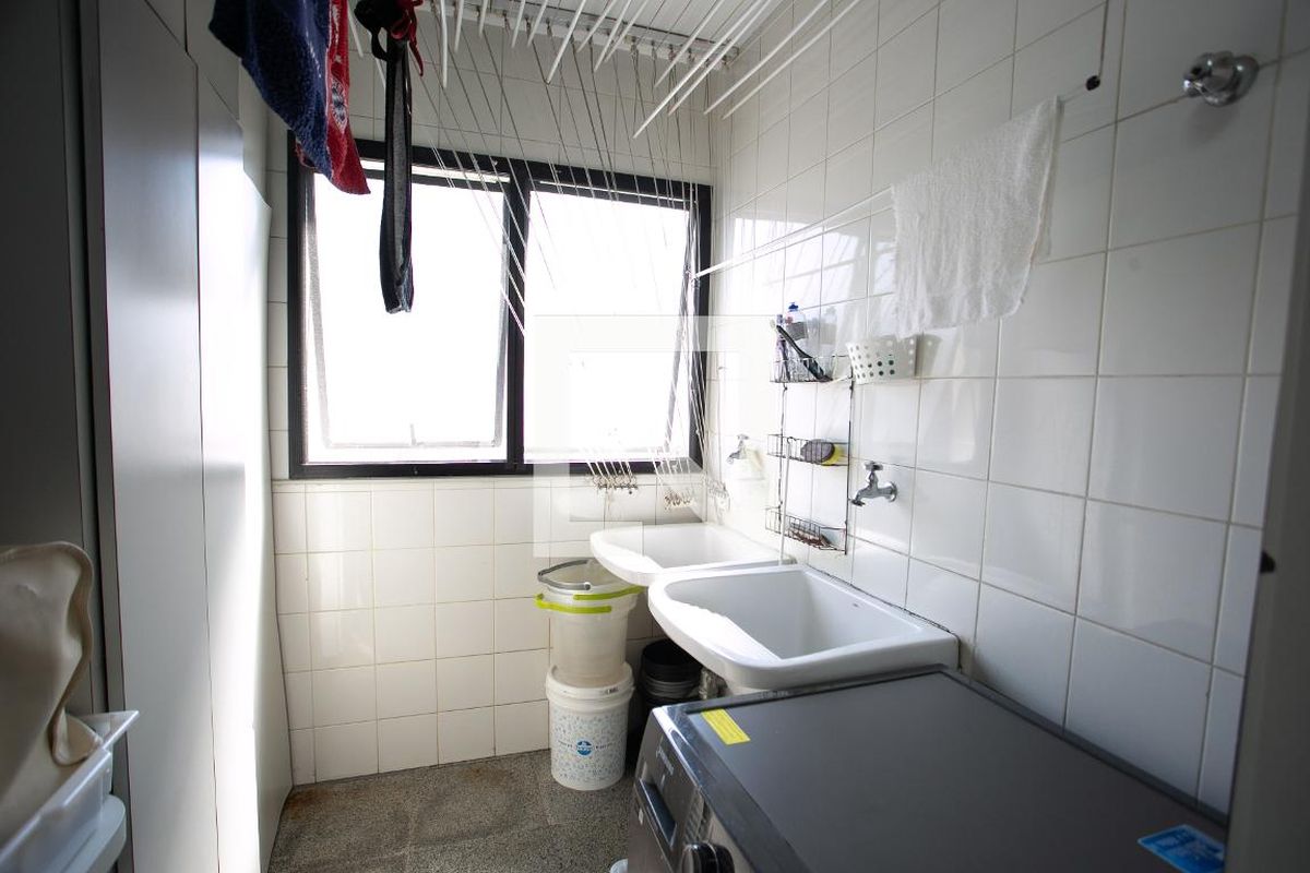 Apartamento, 3 quartos, 210 m² - Foto 156