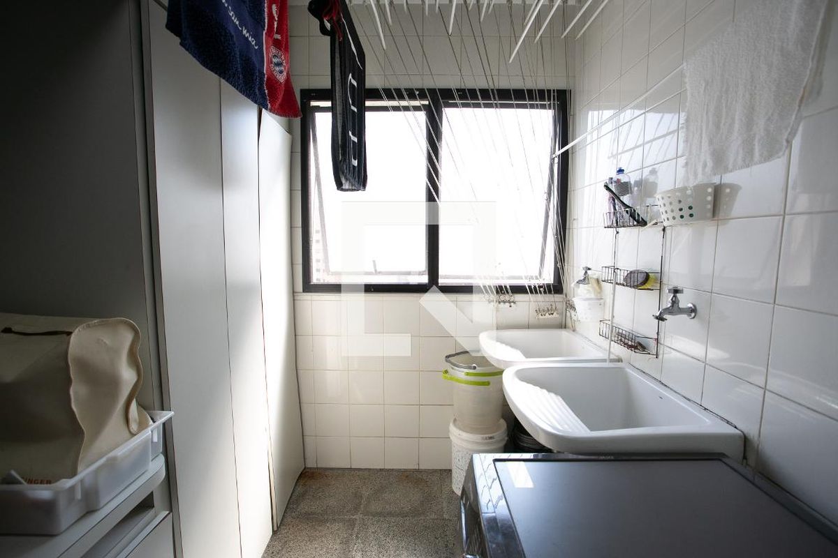 Apartamento, 3 quartos, 210 m² - Foto 160
