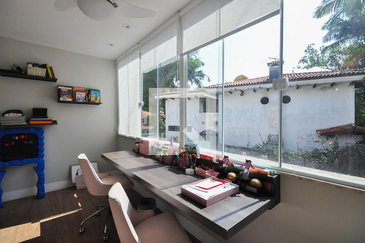 Casa, 3 quartos, 405 m² - Foto 128