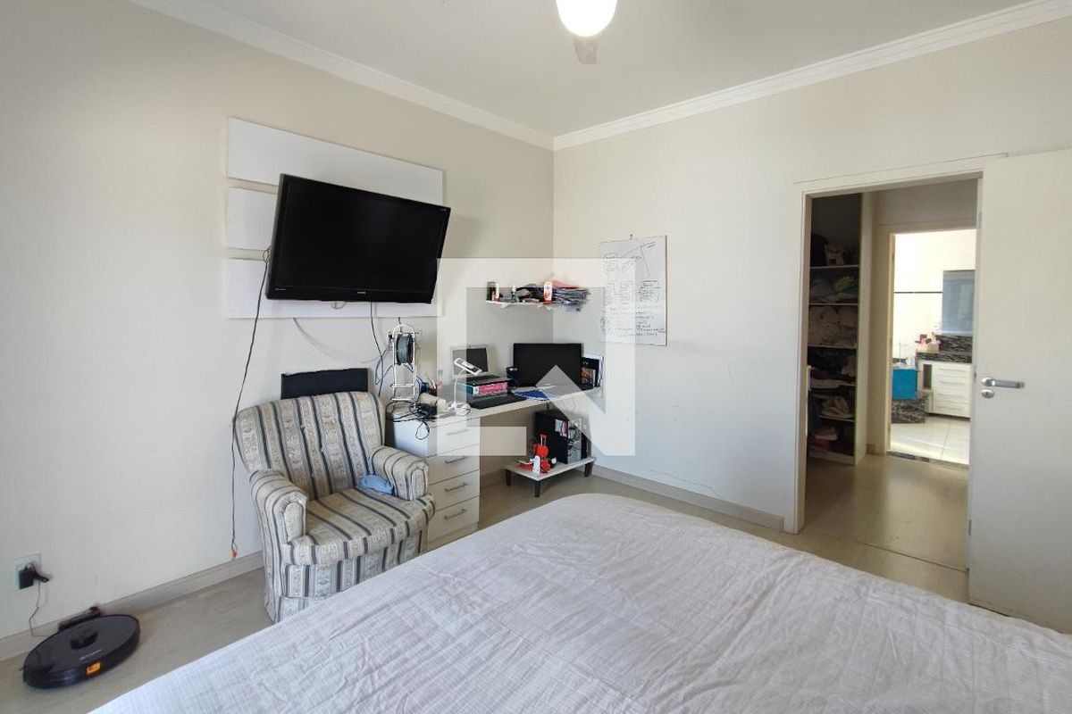 Casa à Venda - Swiss Park, 5 Quartos,  310 m2 em , Campinas - sp | SoloBR