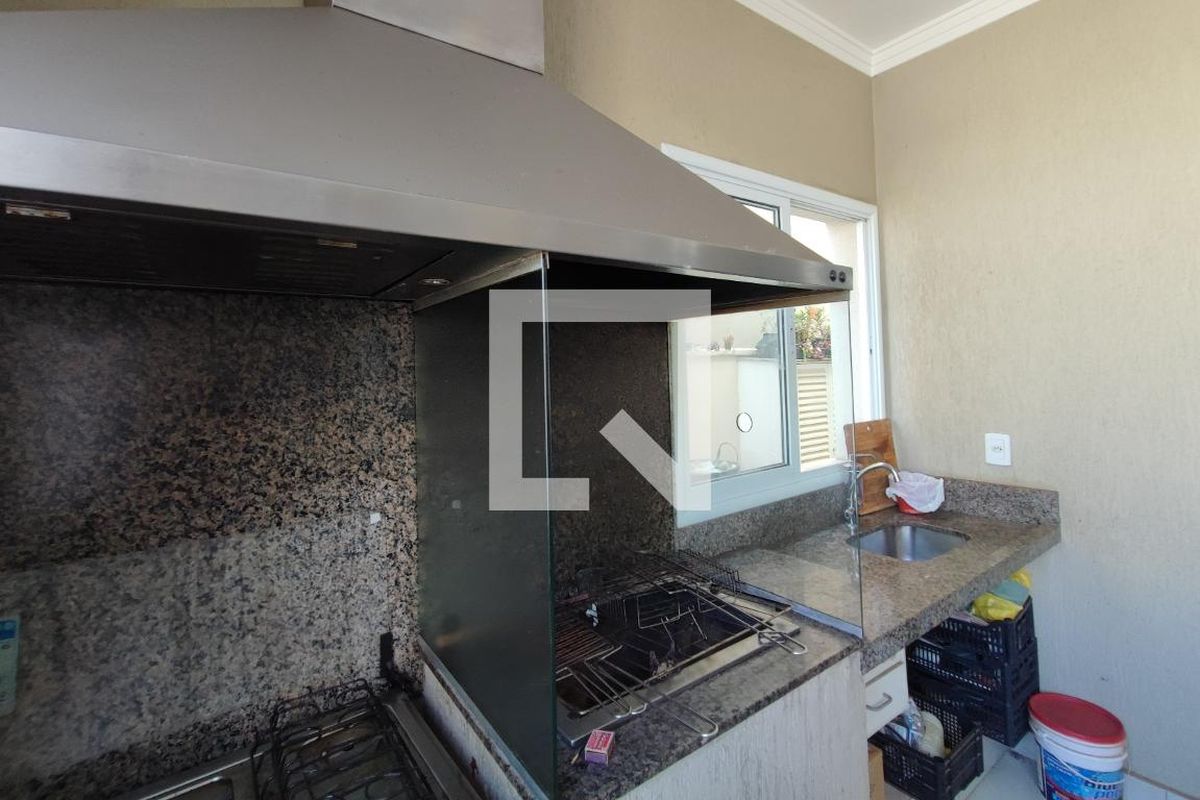 Casa à Venda - Swiss Park, 5 Quartos,  310 m2 em , Campinas - sp | SoloBR