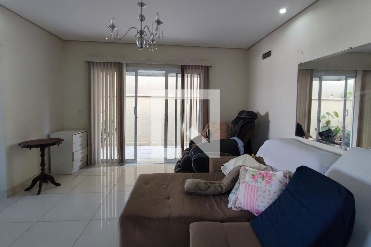 Casa à Venda - Swiss Park, 5 Quartos,  310 m2 em , Campinas - sp | SoloBR
