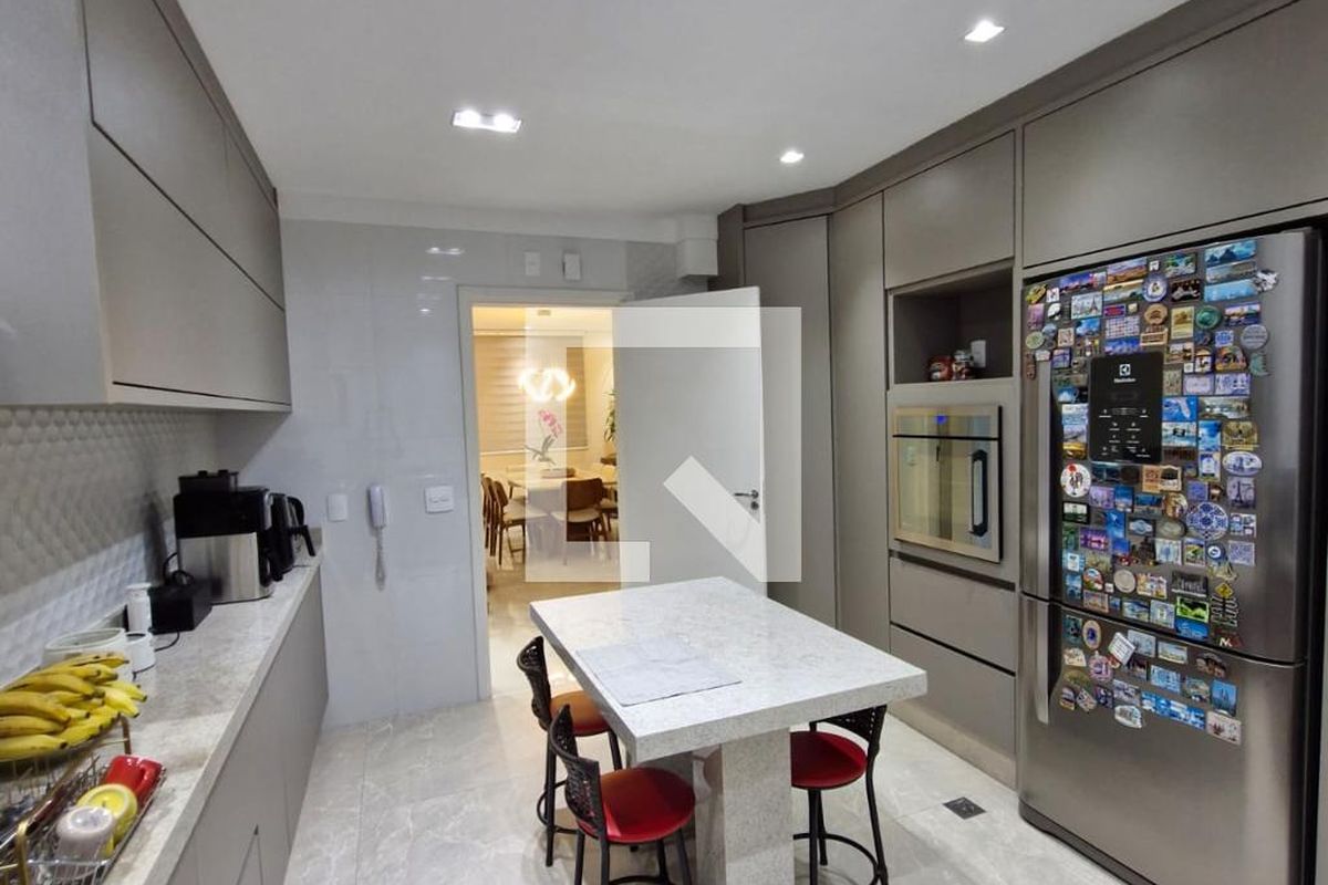 Apartamento à Venda - Lot. Alphaville Campinas, 4 Quartos,  215 m2 em , Campinas - sp | SoloBR