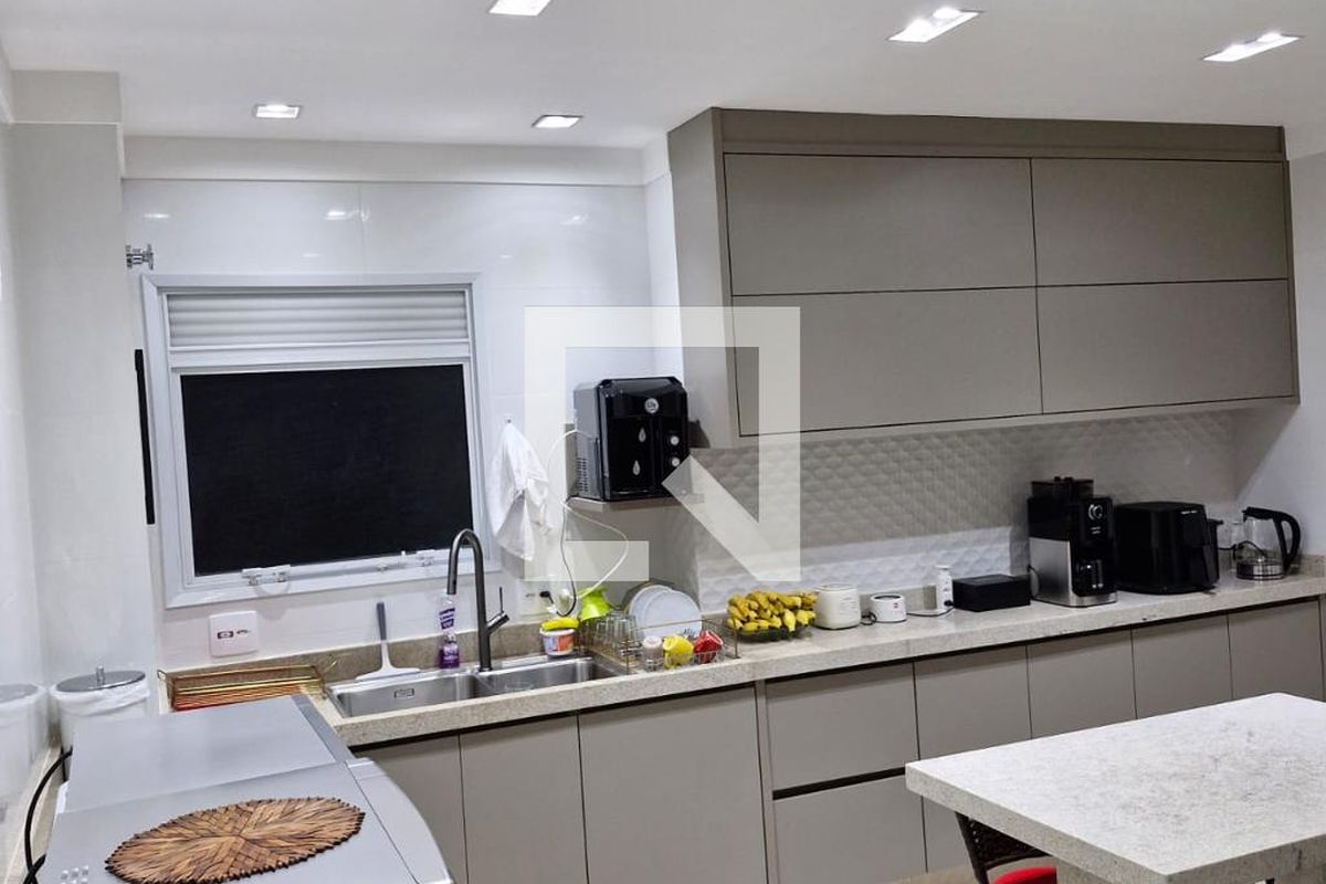Apartamento à Venda - Lot. Alphaville Campinas, 4 Quartos,  215 m2 em , Campinas - sp | SoloBR