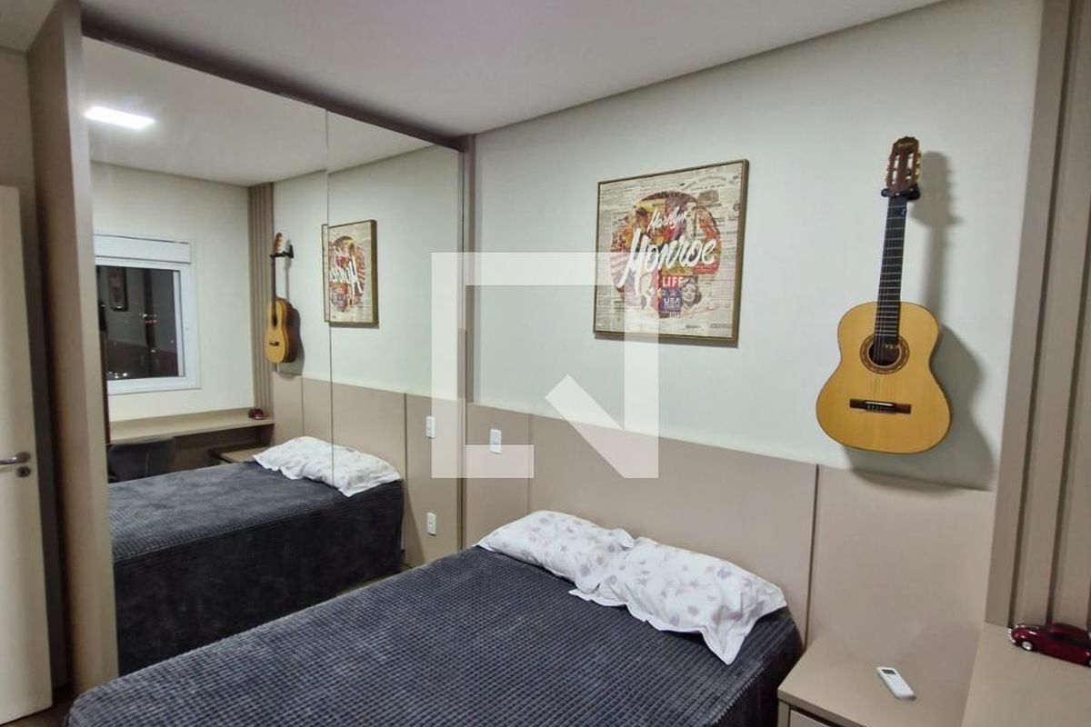 Apartamento à Venda - Lot. Alphaville Campinas, 4 Quartos,  215 m2 em , Campinas - sp | SoloBR